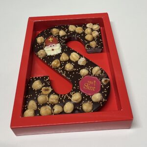 Luxe chocoladeletter Puur met hazelnoten